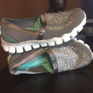 Sketchers lightweight with memory foam